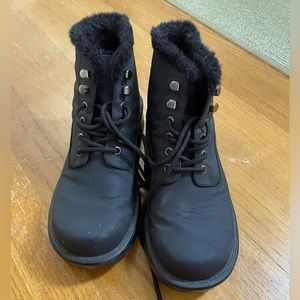 Snow land Boots in Black - 7 wide